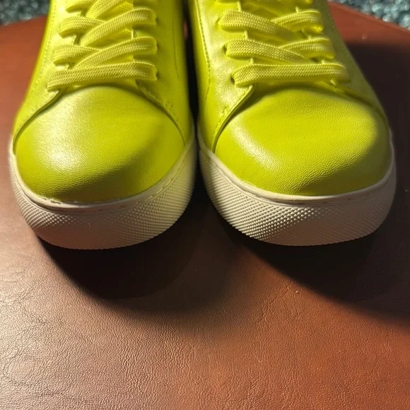 Kenneth Cole New York LEATHER Neon Yellow Sneakers - Picture 5 of 10
